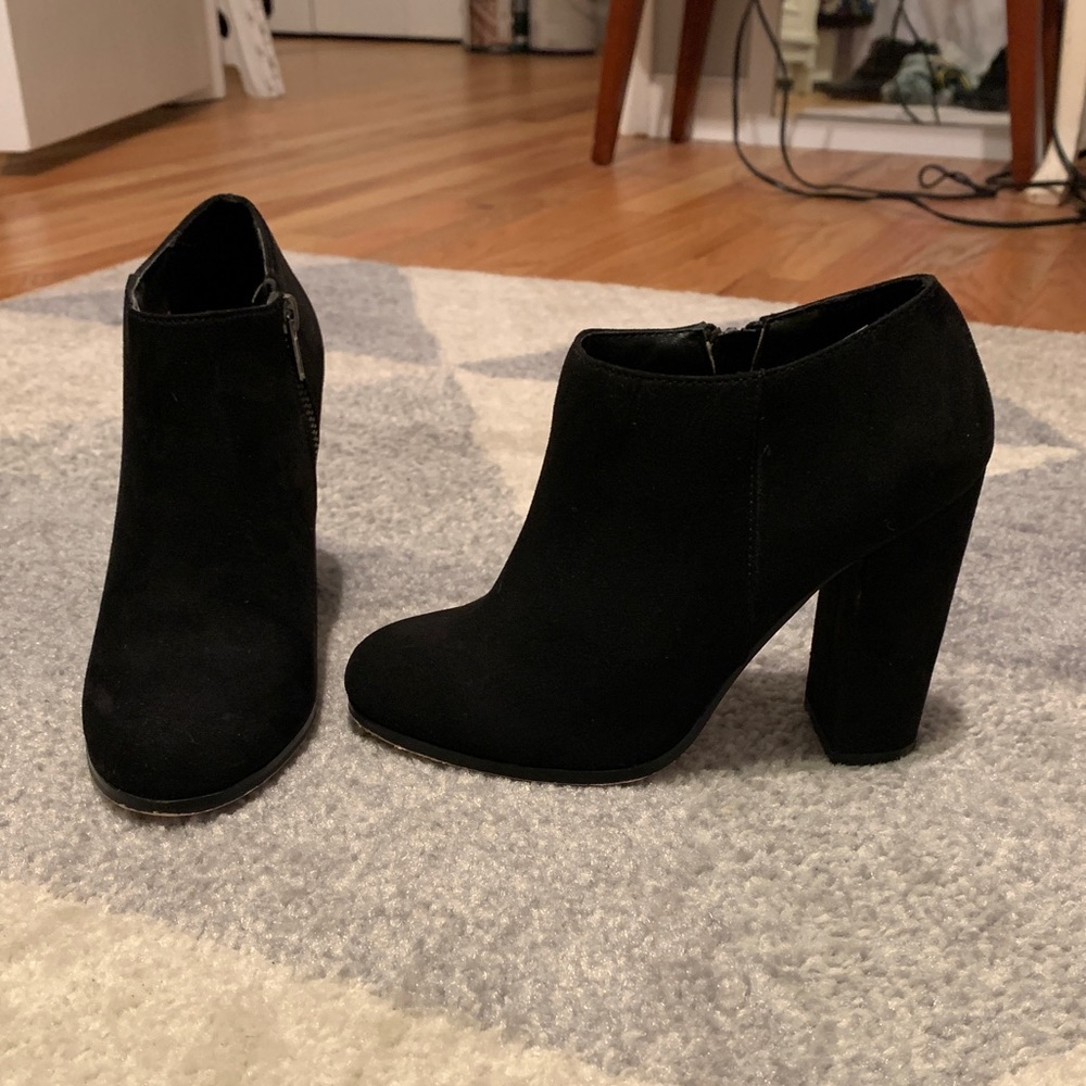 Heeled booties